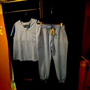 Figs Ceil Blue L Caterina and TWO L Zamora Joggers